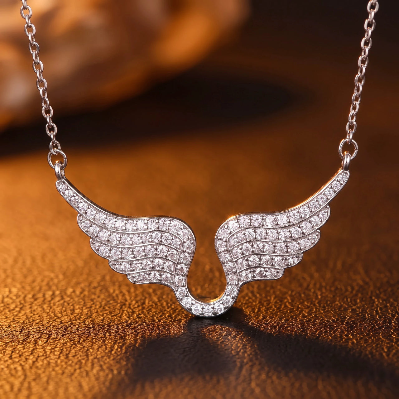 Close-up of the silver necklace | SKU: 42002-silver